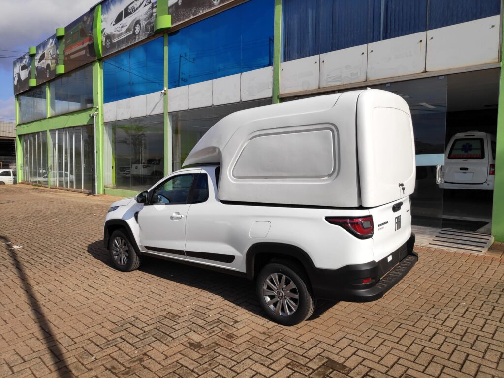 Capota de Fibra para Fiat Strada modelo carga alta.